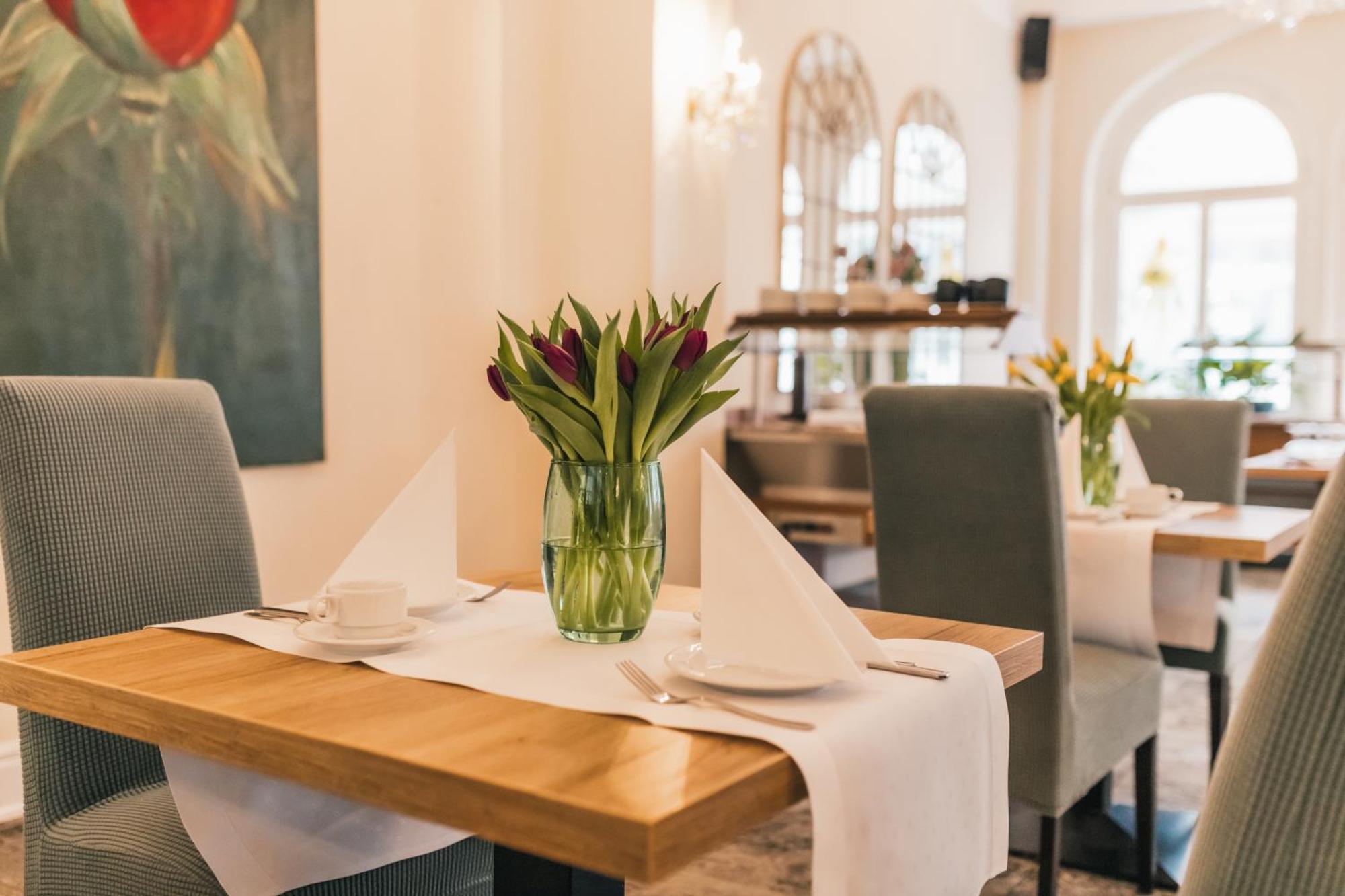 Kurhotel Quellenhof บัดแบร์ทริช ภายนอก รูปภาพ